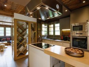 Chalet La Clusaz, 6 pièces, 8 personnes - FR-1-304-113