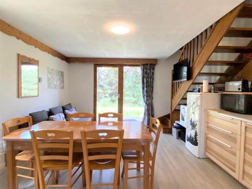 Chalet La Joue du Loup, 3 pièces, 8 personnes - FR-1-504-26