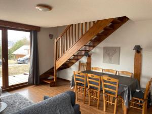 Chalet La Joue du Loup, 3 pièces, 8 personnes - FR-1-504-641