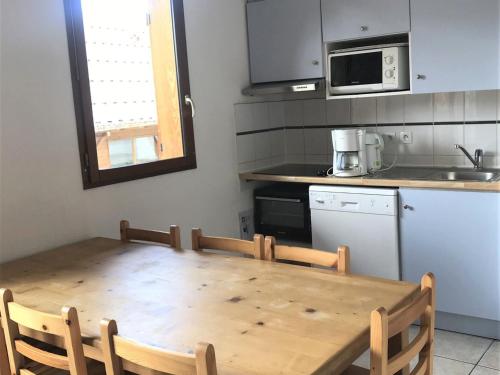 Chalet La Joue du Loup, 4 pièces, 8 personnes - FR-1-504-40