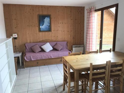 Chalet La Joue du Loup, 4 pièces, 8 personnes - FR-1-504-94