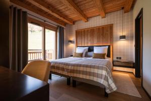 Chalet La Manigodine Piscine 18-24 pers Contact O6614O9II9