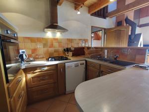 Chalet Chalet La Mounette 58 Chemin de Mounet 05200 Puy-Sanières Provence-Alpes-Côte d\'Azur