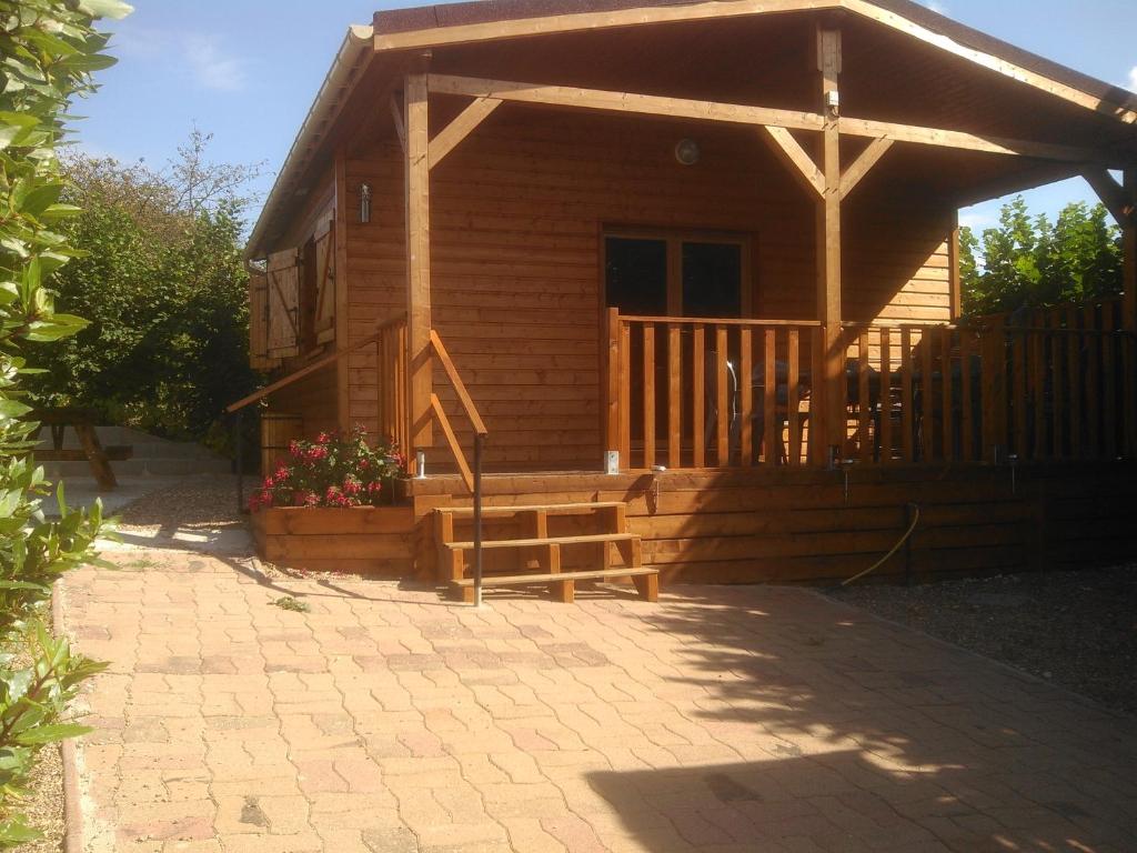 Chalet Chalet la Noisetiere Armalou 4 chemin de bel  air 58150 Pouilly-sur-Loire