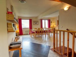 Chalet La Rivière-Enverse, 6 pièces, 10 personnes - FR-1-642-14