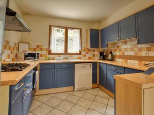 Chalet La Rivière-Enverse, 6 pièces, 10 personnes - FR-1-642-14