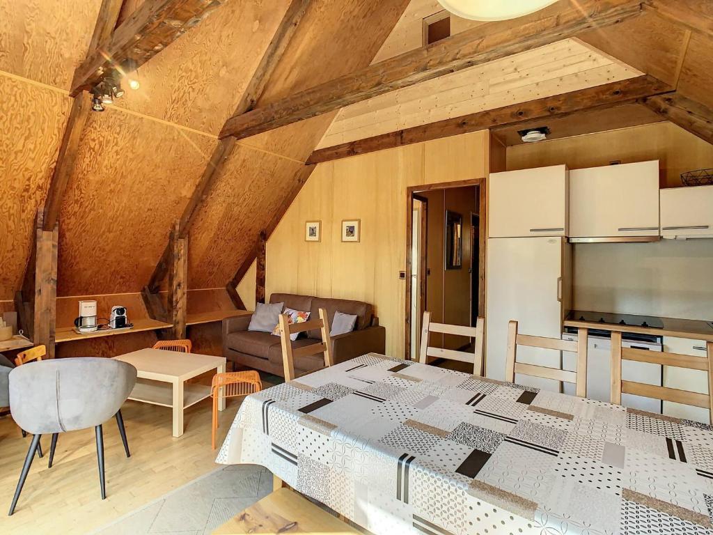 Chalet La Toussuire, 4 pièces, 10 personnes - FR-1-416-10 Rue Des Chasseurs Alpins -  -, 73300 La Toussuire