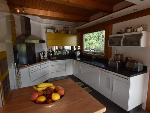 Chalet Le Grand-Bornand, 6 pièces, 11 personnes - FR-1-467-68