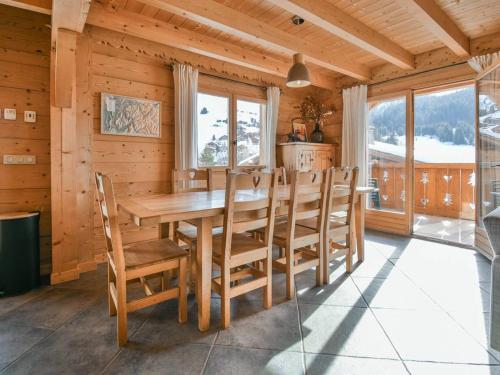 Chalet Le Grand-Bornand, 6 pièces, 12 personnes - FR-1-391-116