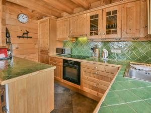 Chalet Le Grand-Bornand, 6 pièces, 12 personnes - FR-1-391-116