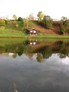 Chalet Chalet le logis des autre Chemin du Rivage 08320 Vireux-Wallerand Champagne-Ardenne