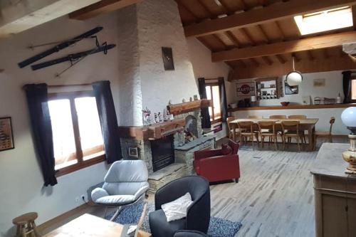 CHALET LE VARGNE PIED DES PISTES