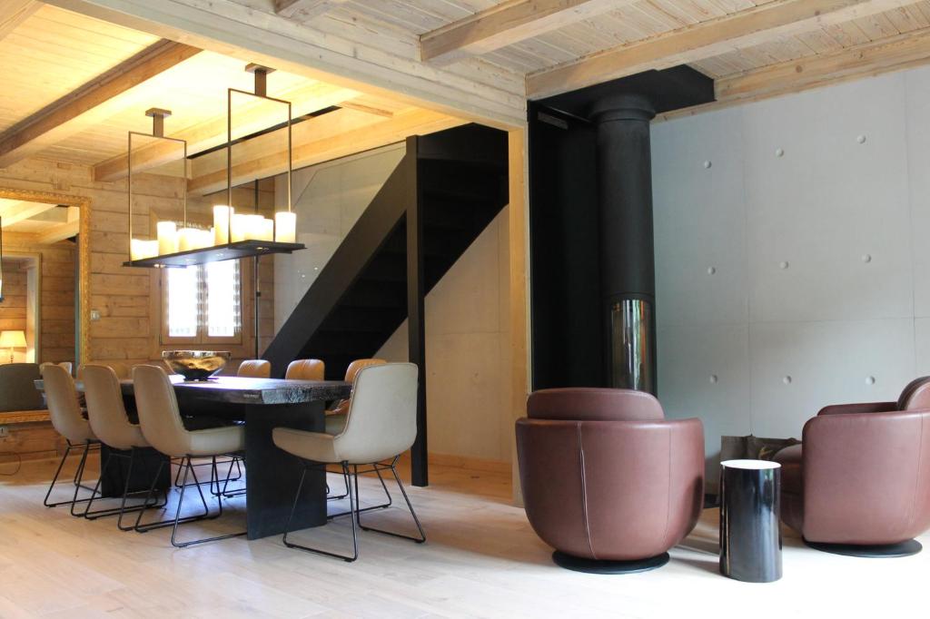 Chalet Les 5 Sapins le hameau des biches . Le plantin ., 73550 Les Allues