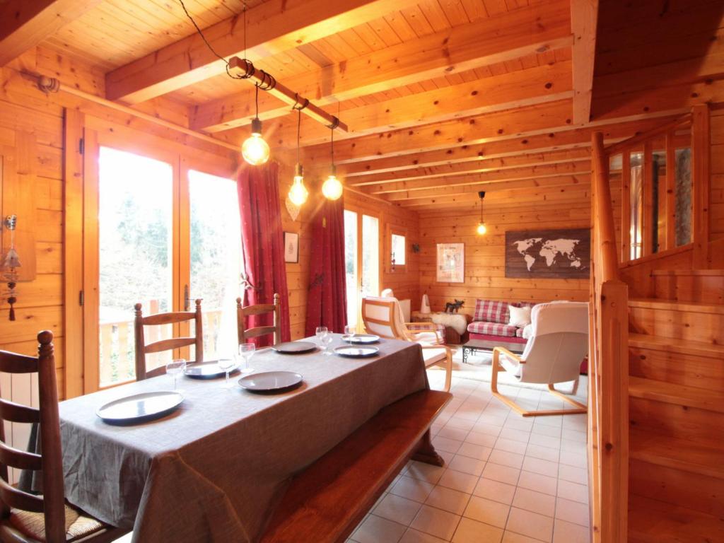 Chalet Chalet Les Carroz d'Arâches, 4 pièces, 8 personnes - FR-1-572-107 10 Domaine du Clos - Route du Panoramic 74300 Les Carroz d\'Arâches