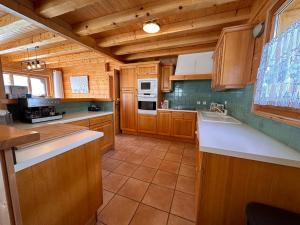 Chalet Chalet Les Carroz d'Arâches, 5 pièces, 8 personnes - FR-1-572-279 216 Route de Battieu 74300 Arâches-la-Frasse Rhône-Alpes