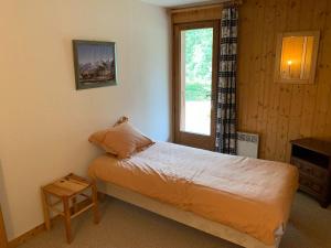 Chalet Les Carroz d'Arâches, 7 pièces, 12 personnes - FR-1-572-263