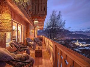 CHALET LES CERISES Jacuzzi, Sauna, Hammam, Cinéma