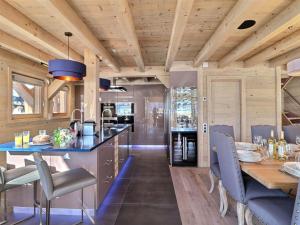 Chalet Les Gets, 7 pièces, 12 personnes - FR-1-627-6