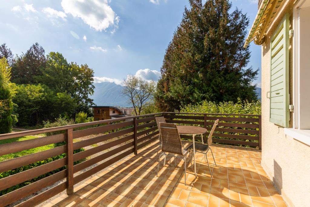 Chalet Chalet Les Tourelles 13 Mnt des Tourelles 73100 Aix-les-Bains