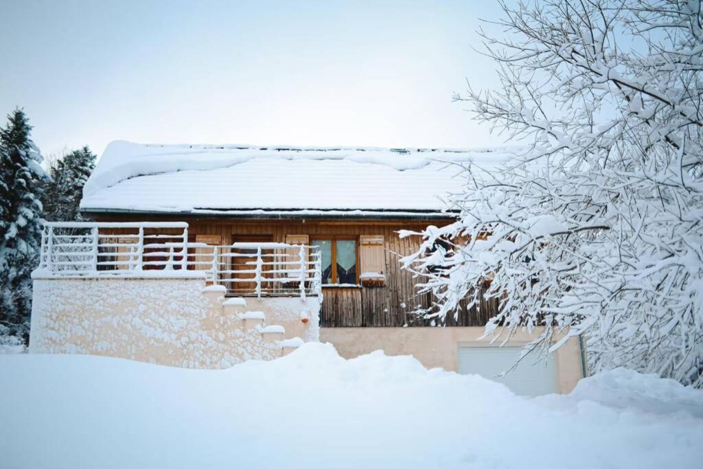 Chalet Loulou, massif central, Le Mont-Dore 6 Pré de la Saché, 63240 Le Mont-Dore