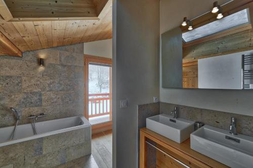 Chalet Lynx