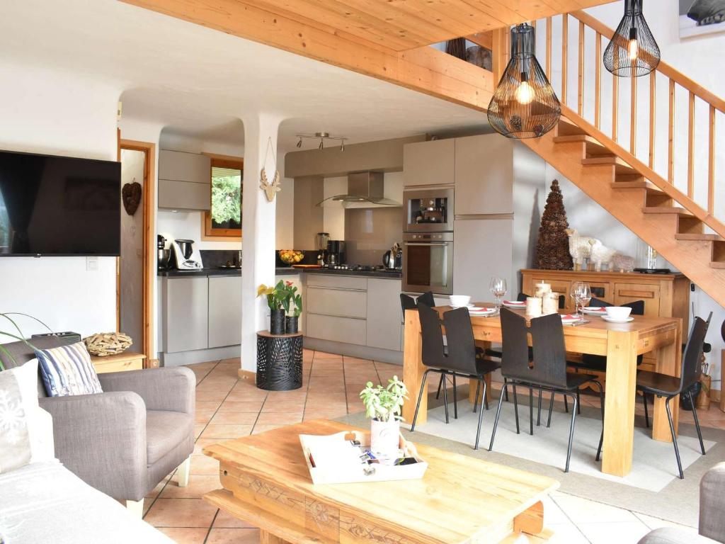 Chalet Méribel, 4 pièces, 6 personnes - FR-1-180-570 Chalet l' Etagne 4 pièces mezzanine 50 Impasse de la petite PIA, 73550 Les Allues