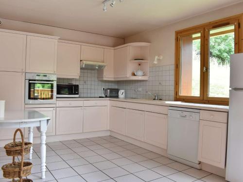 Chalet Méribel, 6 pièces, 12 personnes - FR-1-180-195