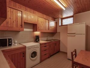 Chalet Méribel, 7 pièces, 12 personnes - FR-1-354-23