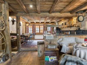 Chalet Méribel, 7 pièces, 12 personnes - FR-1-566-8