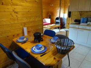 Chalet Moirans-en-Montagne, 3 pièces, 4 personnes - FR-1-654-4