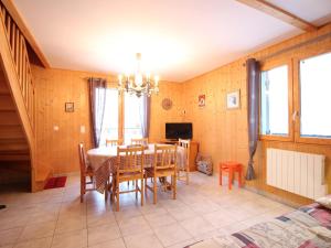 Chalet Chalet Mont-Dore, 3 pièces, 6 personnes - FR-1-608-65 13 BOULEVARD MIRABEAU 63240 Le Mont-Dore Auvergne