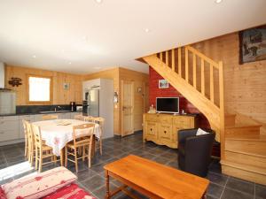 Chalet Mont-Dore, 5 pièces, 8 personnes - FR-1-608-15