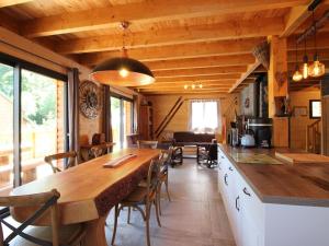 Chalet Mont-Dore, 6 pièces, 11 personnes - FR-1-608-188