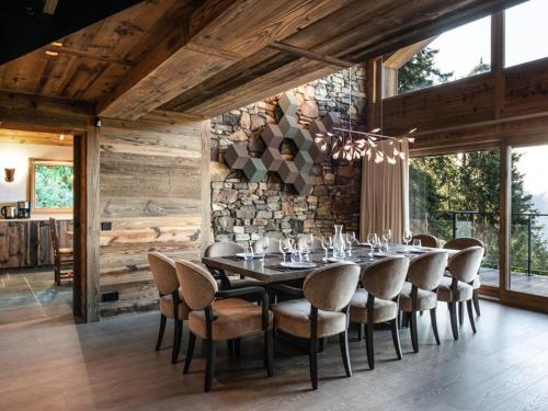 Chalet Montvalezan-La Rosière, 8 pièces, 12 personnes - FR-1-398-622