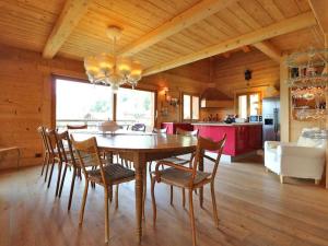 Chalet Montvalezan-La Rosière, 8 pièces, 13 personnes - FR-1-398-618