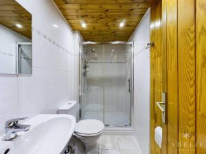 Chalet Montvalezan-La Rosière, 9 pièces, 14 personnes - FR-1-398-647