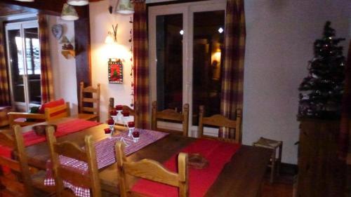 Chalet Morel - Chalets pour 12 Personnes 66
