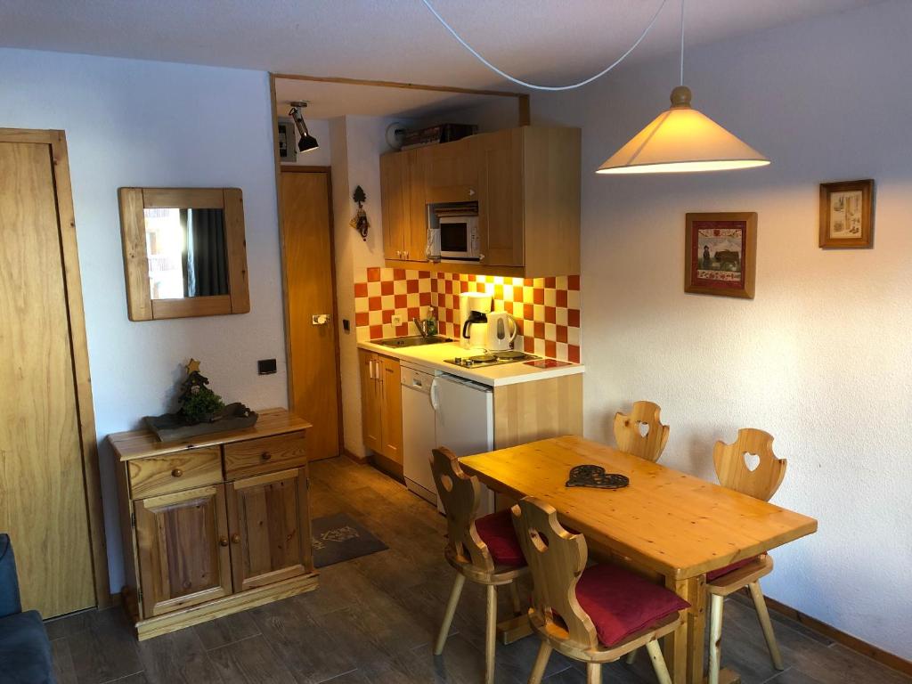 Chalet Morzine, 4 pièces, 10 personnes - FR-1-524-6