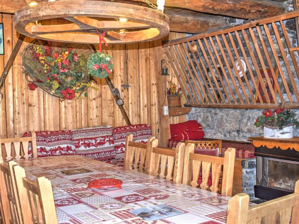 Chalet Chalet Morzine, 5 pièces, 12 personnes - FR-1-524-11 2040 B Route des Nants 74110 Morzine