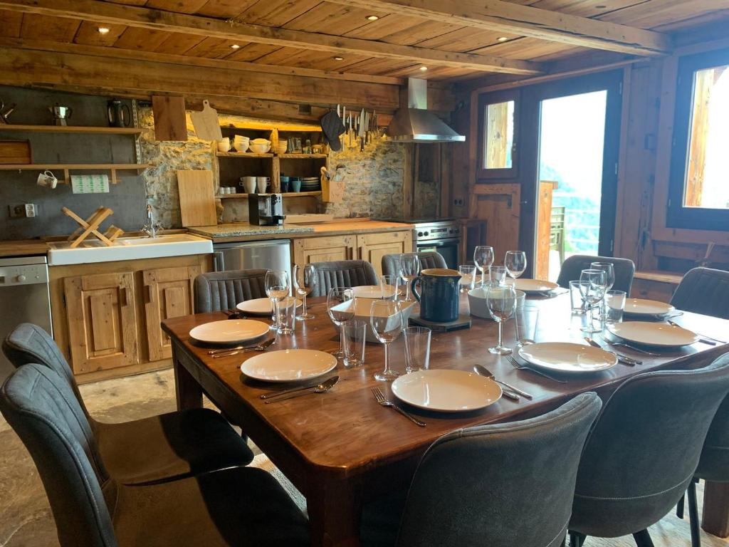 Chalet Chalet Morzine, 6 pièces, 16 personnes - FR-1-679-3 2974 Route d'Avoriaz 74110 Morzine