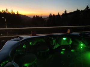 Chalet neuf avec jacuzzi privé, vue imprenable sur Massif des Vosges