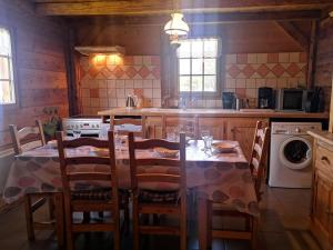 Chalet Notre-Dame-de-Bellecombe, 4 pièces, 6 personnes - FR-1-595-67