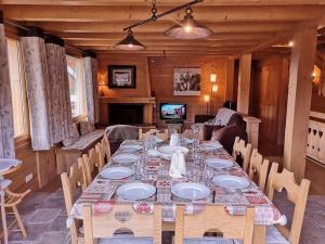 Chalet Notre-Dame-de-Bellecombe, 7 pièces, 14 personnes - FR-1-595-58