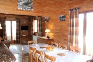 Chalet on the slopes with BALCONY La Clusaz