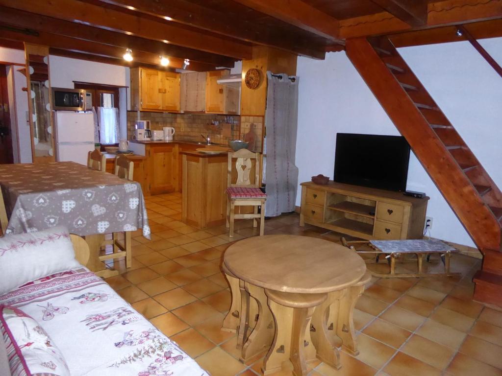 Chalet Pralognan-la-Vanoise, 3 pièces, 6 personnes - FR-1-464-16 328 Rue Des Darbelays -  -, 73710 Pralognan-la-Vanoise