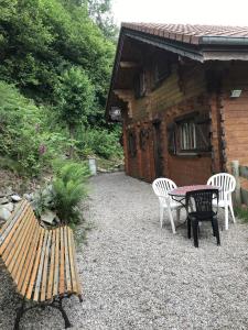 Chalet Rimbaud avec Belle Vue, Spacieux, Confort, Calme près Gerardmer, WIFI