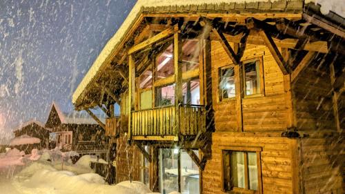 Chalet Robin 4 étoiles calme et proximité avec SPA extérieur