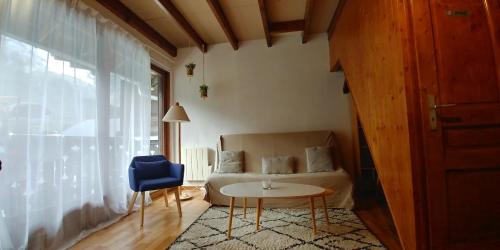 Chalet rustique pour 4 proche du LAC des Gaillands