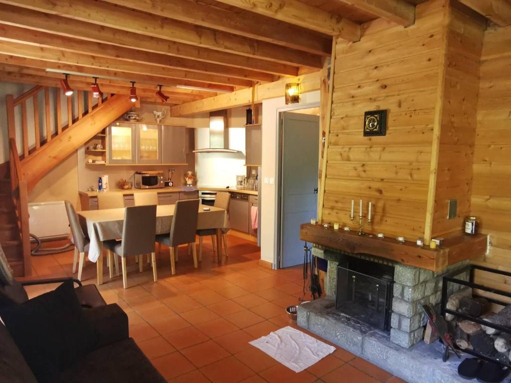 Chalet Chalet Saint-Michel-de-Chaillol, 4 pièces, 8 personnes - FR-1-393-151 15 chemin du Riou MORT LES MARRONS 05260 Saint-Michel-de-Chaillol