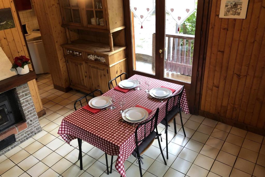 Chalet SAVOYARD avec JARDIN et TERASSE ! 1193 Voie Communale No Ancienne Route de Thônes À la Clusaz, 74450 Saint-Jean-de-Sixt